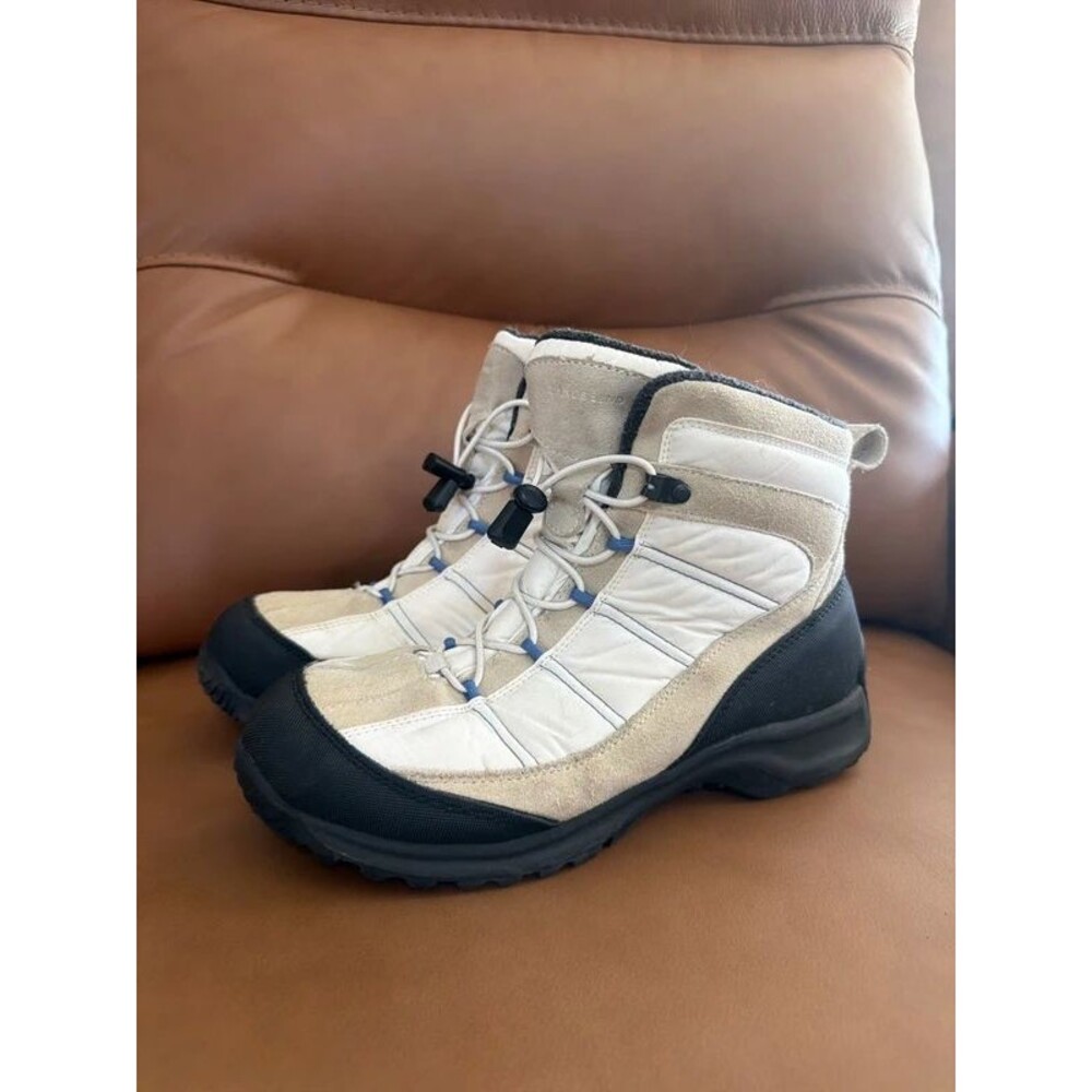 Lands' End Extreme Squall women's waterproof snow/hiking boots, women’s 8B